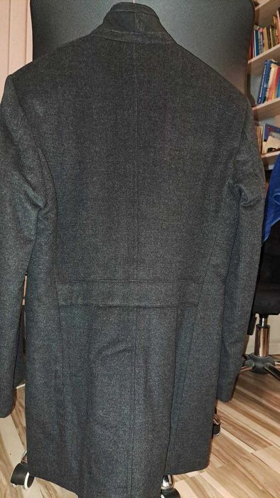 Мъжко палто размер S