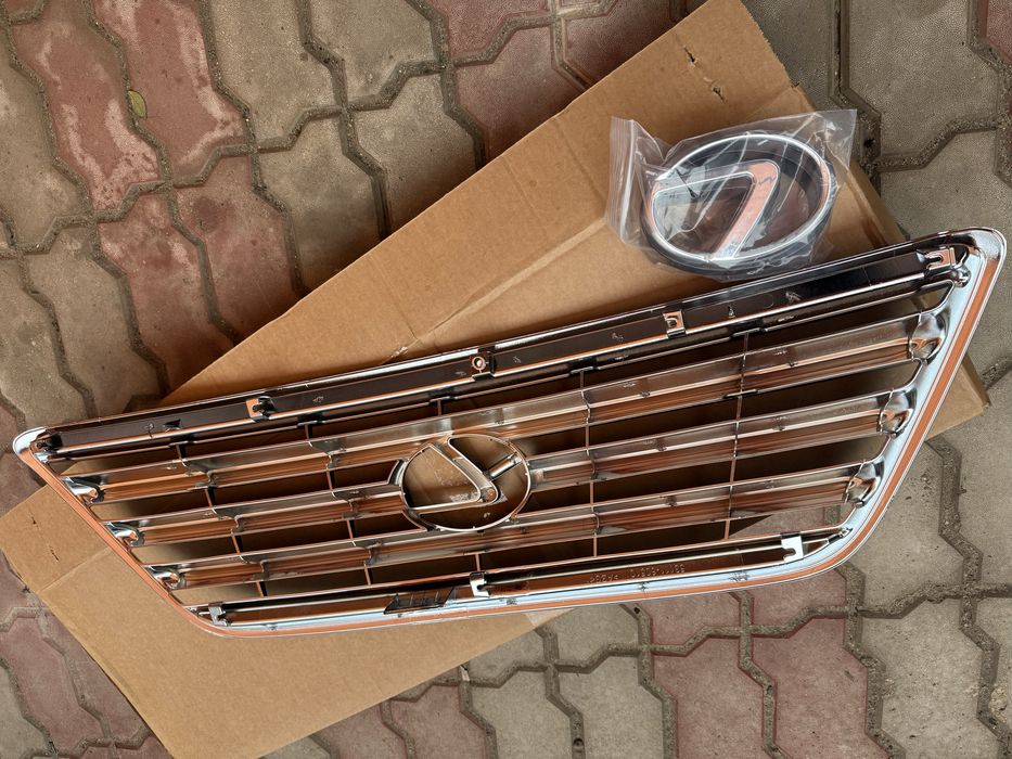 Решотка радиатора Lexus Gx470