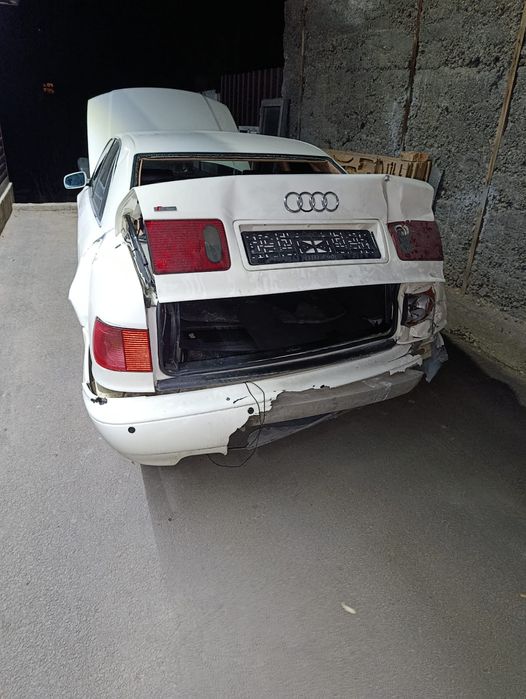 Продам Ауди А8 1995 год