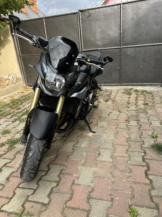 Suzuki gsr 750  2015 abs fata spate