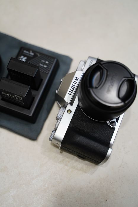 Фотоаппарат Fujifilm X-T200