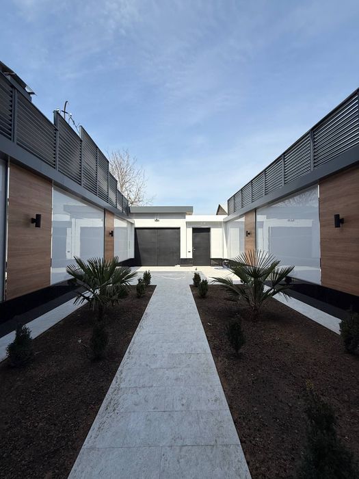 Продается дом 2 соток, 7 комнат, ор-р: Алишерабад