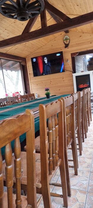 КЪЩА ЗА ГОСТИ "ВОЙВОДИТЕ" /Граничи със река и планина!!!