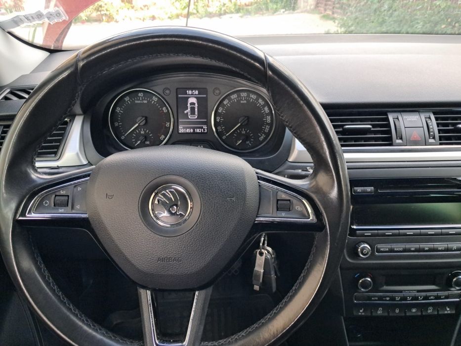 Vând Skoda Rapid, spaceback,
