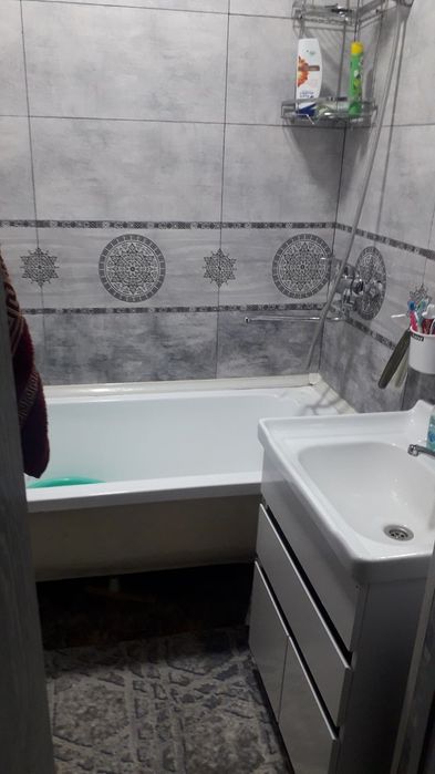 Квартира срочно  сотилади.