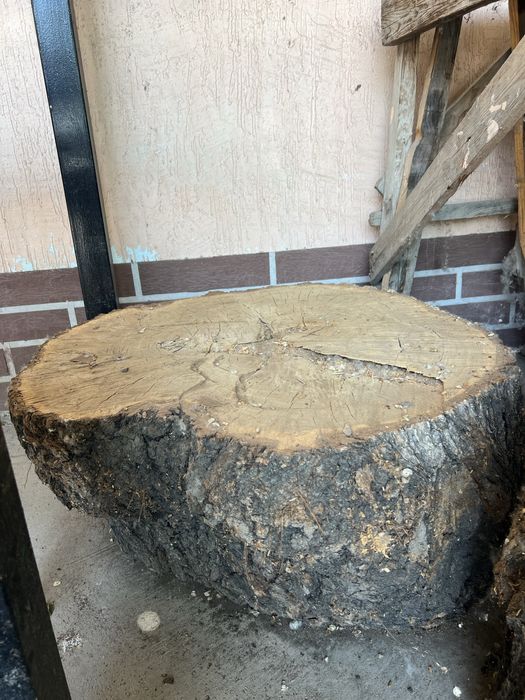 Два пенька для рубки мяса