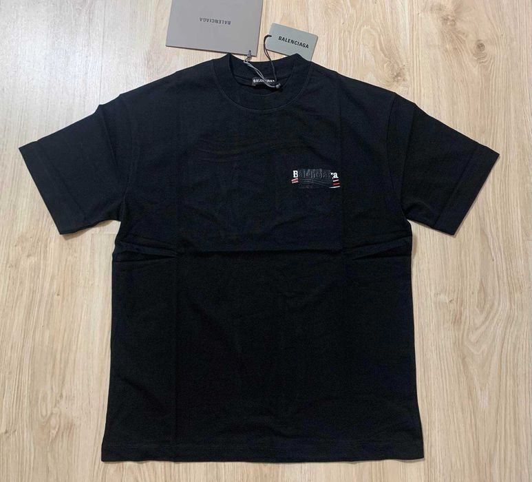 Нови мъжки тениски BALENCIAGA нови с етикети в черен и бял цвят.