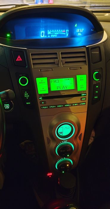 Unic proprietar, vând Toyota Yaris SOL(Full)/1.3 benzină/distribuție+revizie completă