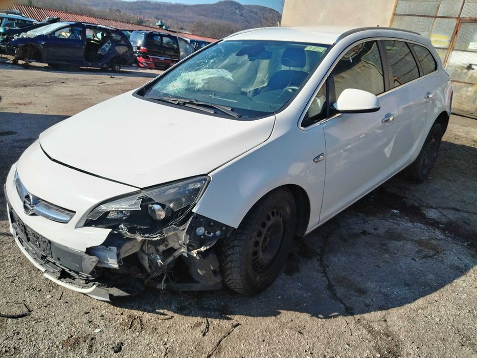 Opel Astra J 1.7cdti 110 к.с. на части