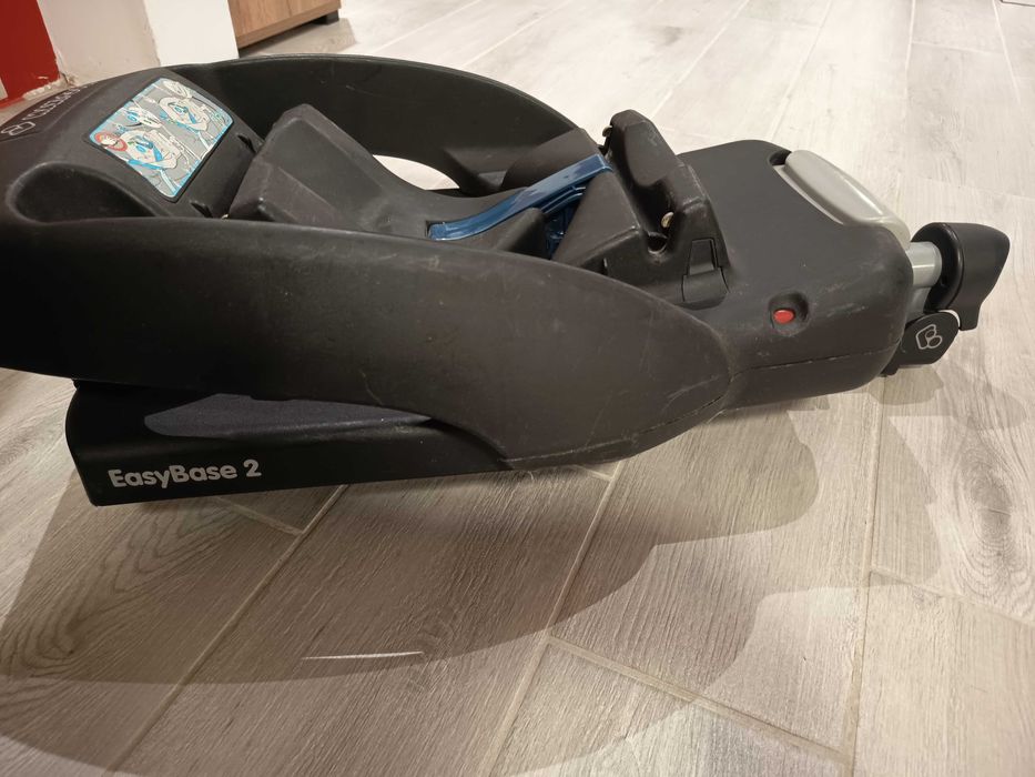 Столче за кола Maxi-Cosi CabrioFix с база EasyBase 2