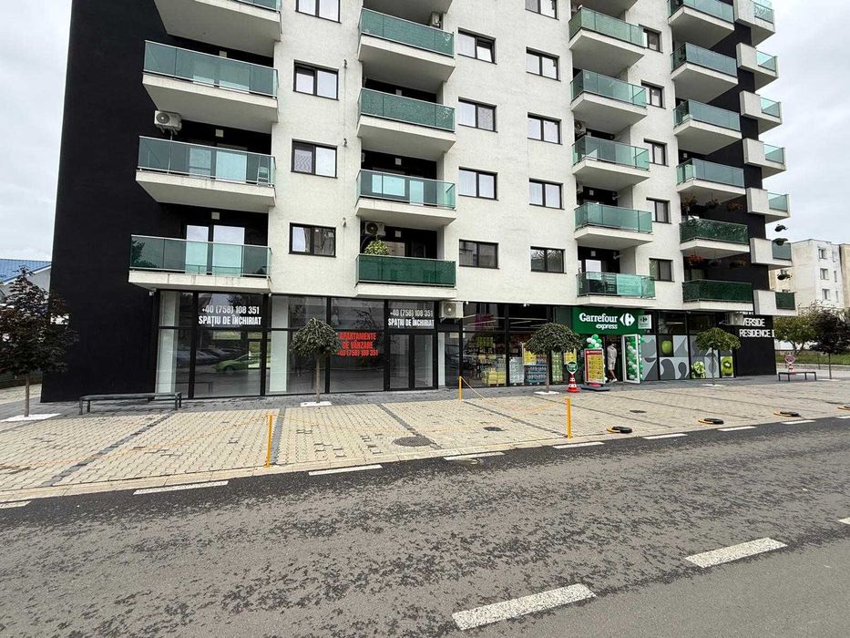 Oferim spre  inchiriere spatii comerciale in bloc nou