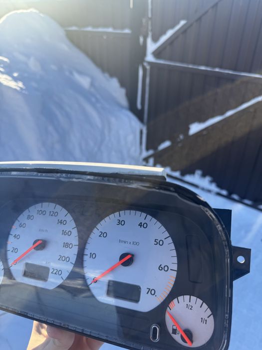 Приборка с тахометром гольф 3 golf 3