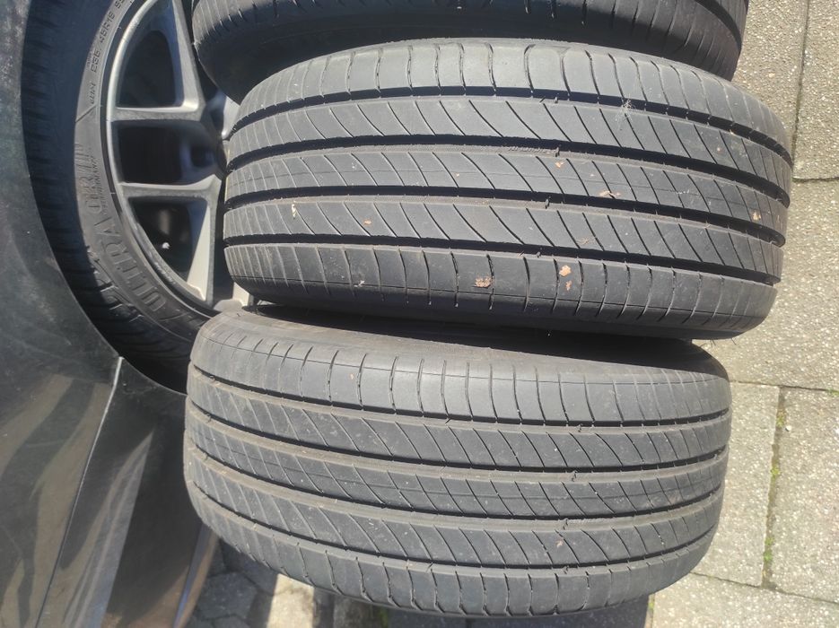 225/45/17 Michelin