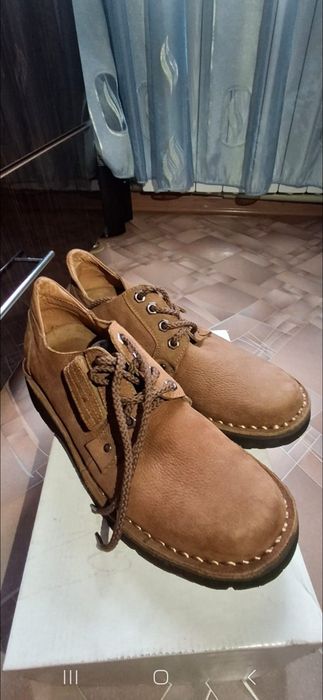 Продаю новую обувь 43р