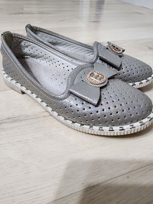 Продам туфли школьные  для девочки31 размер