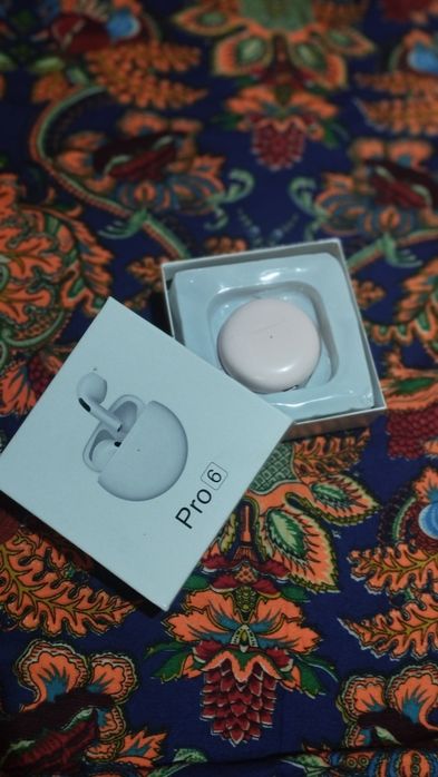 Airpods Pro 6 satiladi.