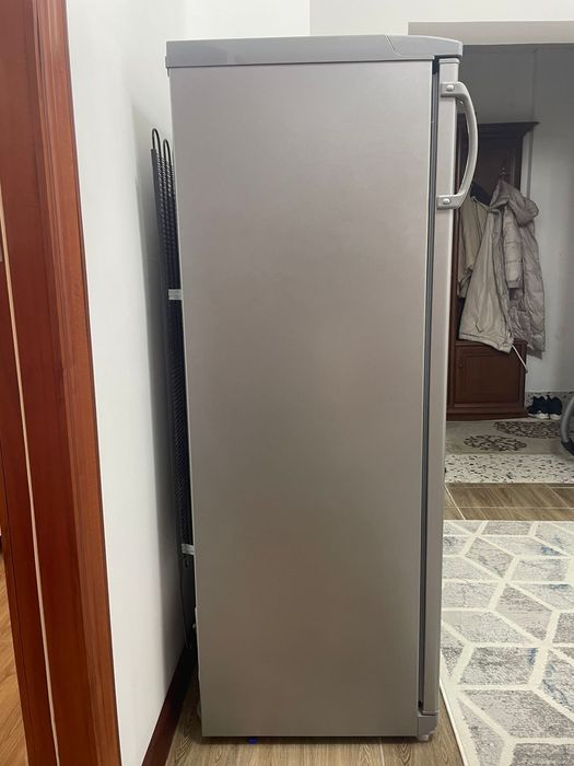 Морозильник, Атлант, почти новый