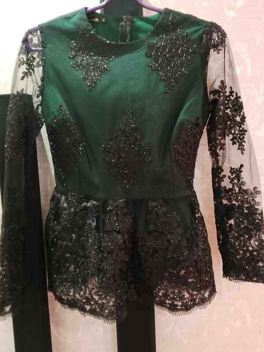 Продам шикарный костюм!