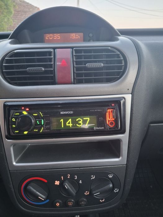 Opel Corsa C an 2004