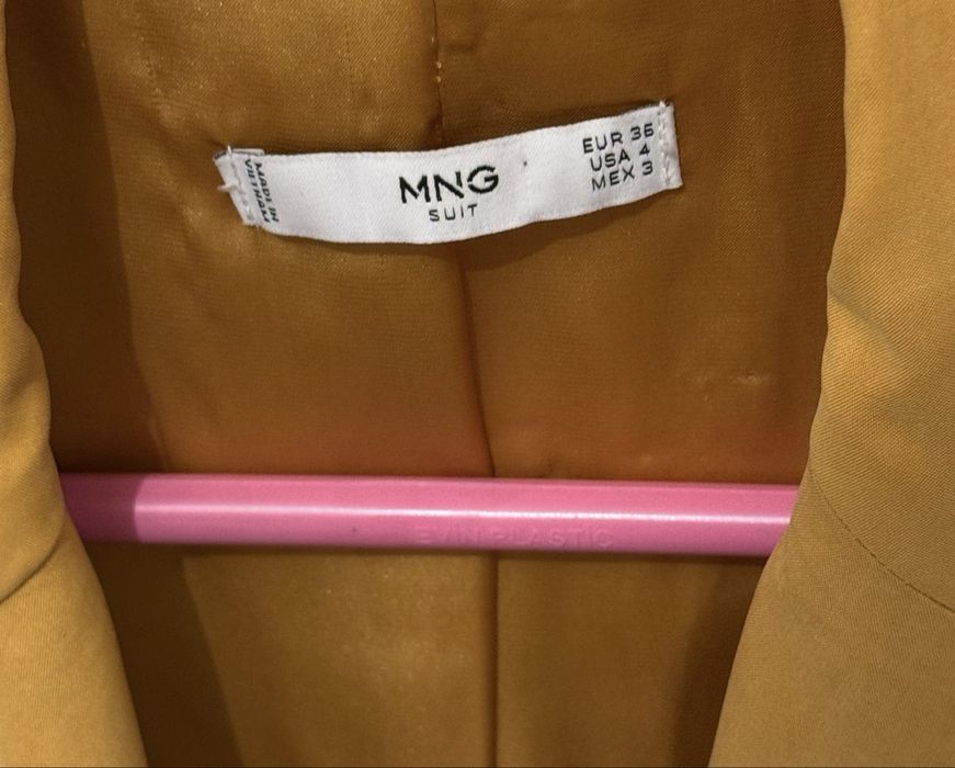 Классический/casual пиджак из Mango