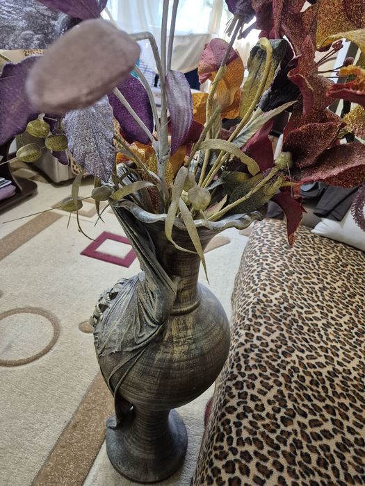 Продается красивая большая ваза напольная