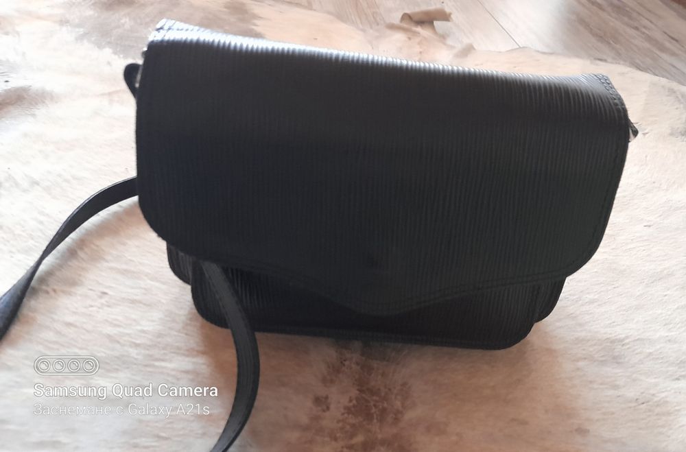 Дамска чанта от естествена кожа