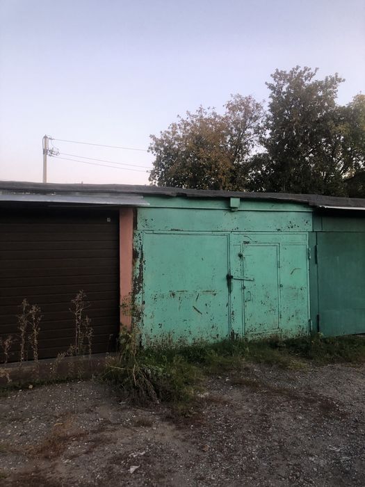 Продам гараж в центре