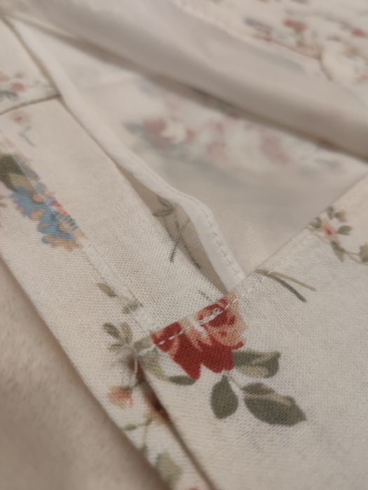 Светла рокля на цветя