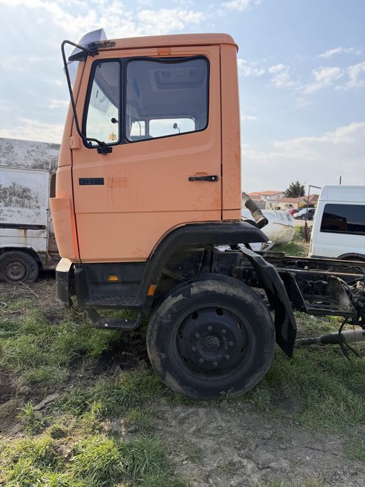 Камион Мерцедес 1314 125кс 6000куб 1991г на части
