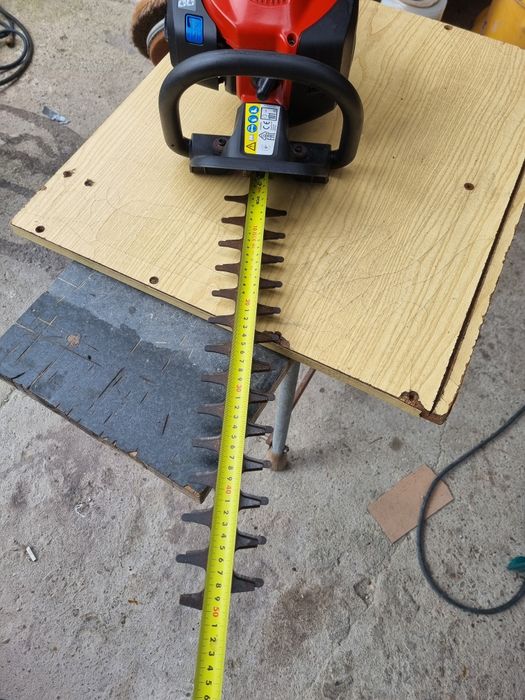 Foarfeca gard viu jonsered HT 2218