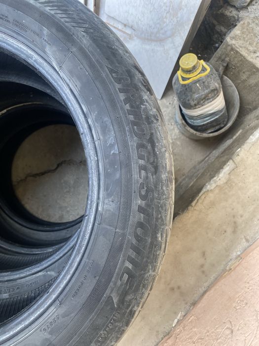 Продам шины 16 размера б/у(Bridgestone)