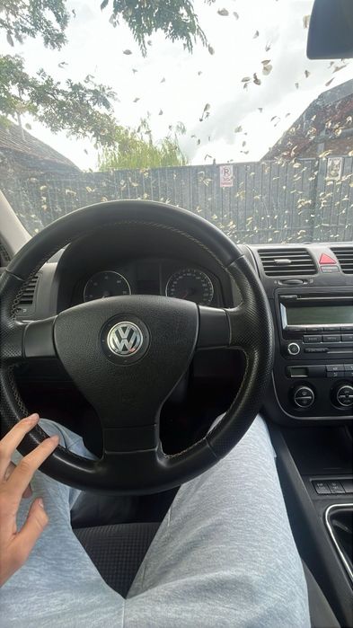 Vând Golf 5,19 TDI,105 CP