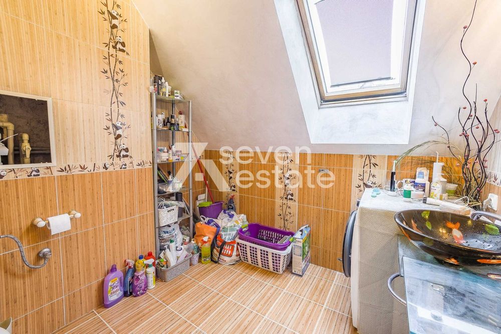 Продава луксозен Мезонет- Център, София