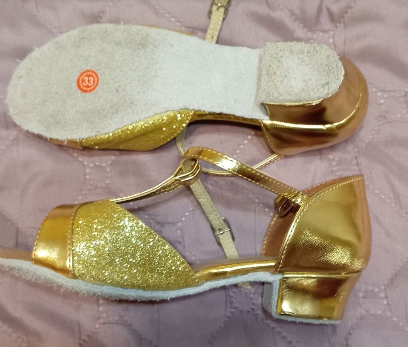 Обувки за танци. Номер 33
