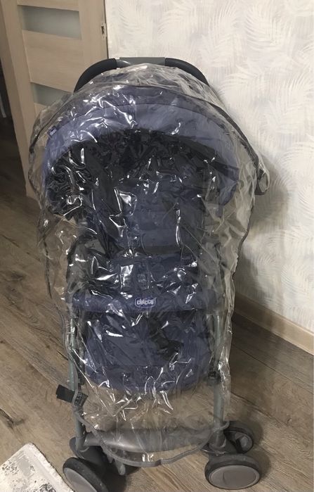 Продам коляску Италия chicco
