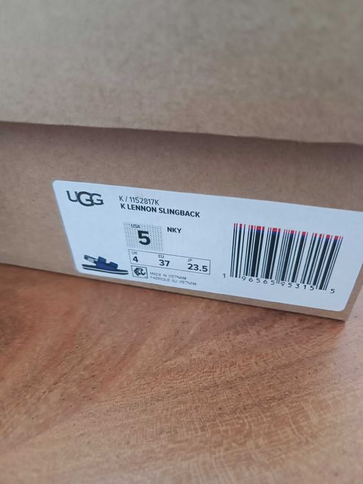Оригинални дамски сандали UGG