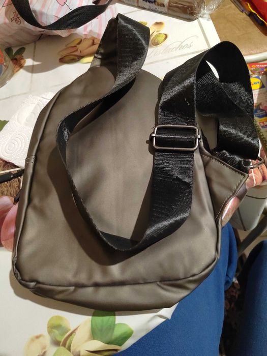 Мъжка чанта с дълга дръжка