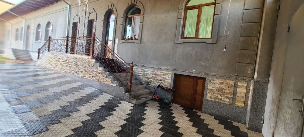 Nazarbek Saxovotda uy sotiladi 8,5 sòtu