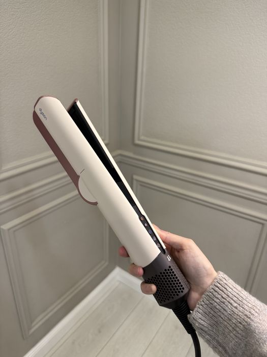 Dyson Airstrait фен+ утюжок (выпрямитель)