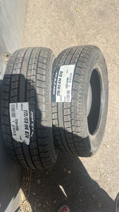 Продам пару всесезонных шин Нокиан