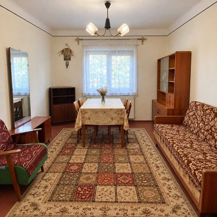 Casa 4 camere, 117 mp construiti, cu curte proprie, zona centrala linistita, Ramnicu Sarat