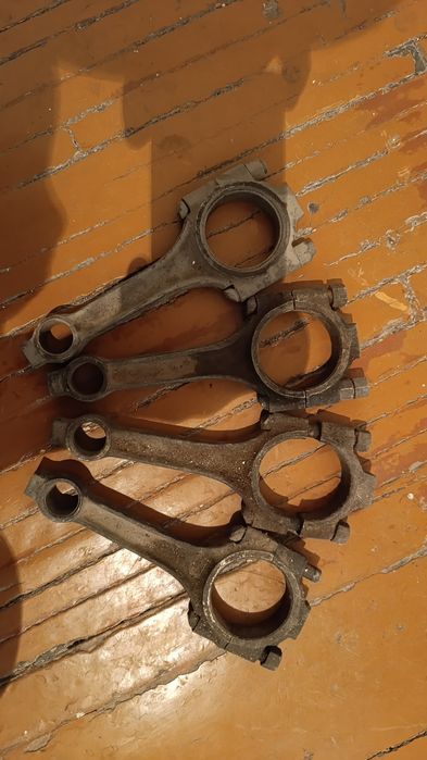 Поршни с пальцами от Москвич 412