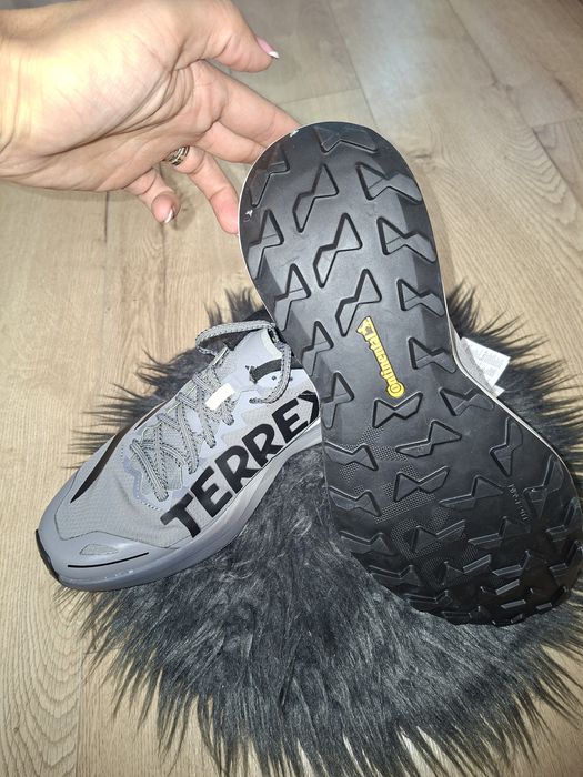 Adidas Terrex continental marimea 44