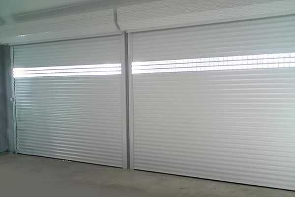 Uși garaj rulou aluminiu – economisește spațiu