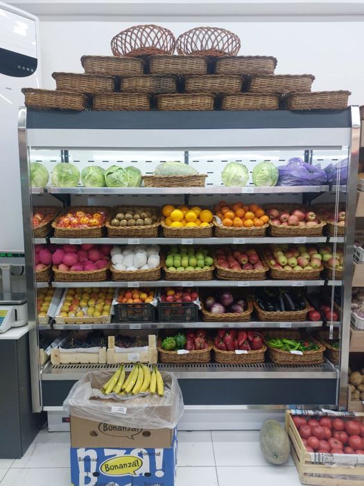 Витрина холодилник