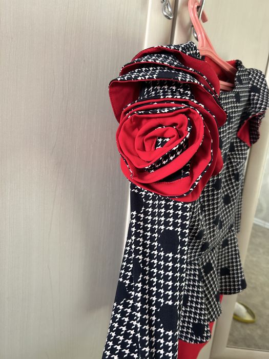 Продам вечерние платья-костюмы