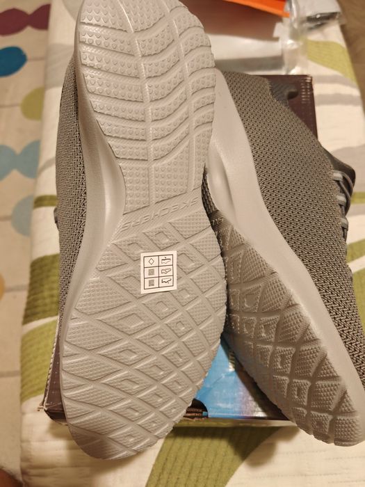 Pantofi skechers gri, măsură 43