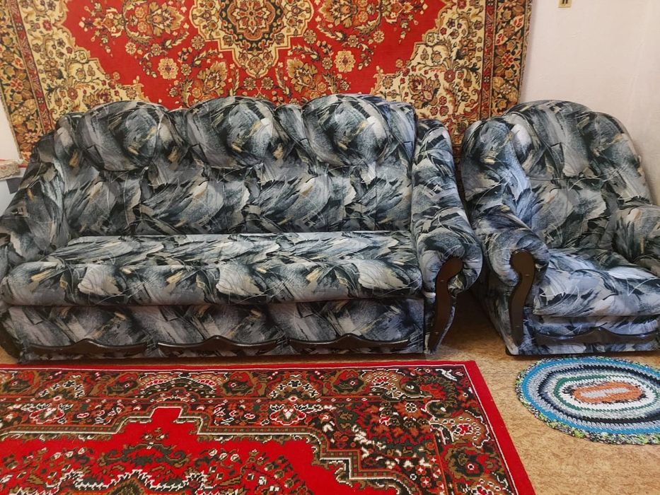 Продаем Диван и 2 кресло