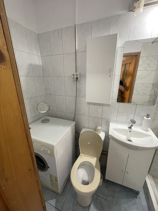 Garsoniera de închiriat