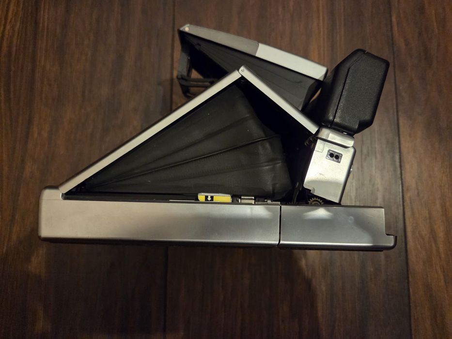 Polaroid SX 70 Sonar